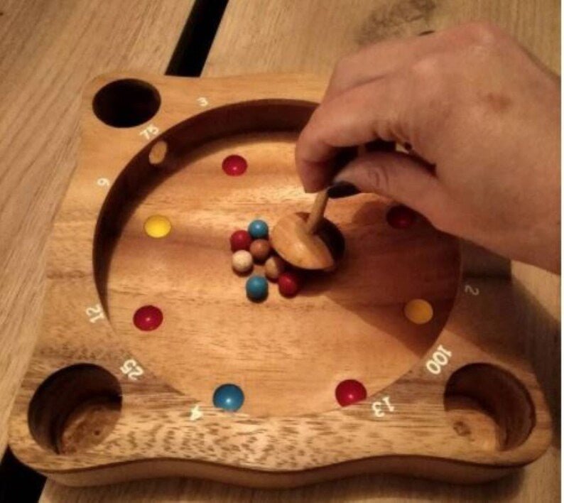 Rollele Roulette ball spinning board game for the whole family. - RetroVibes.au