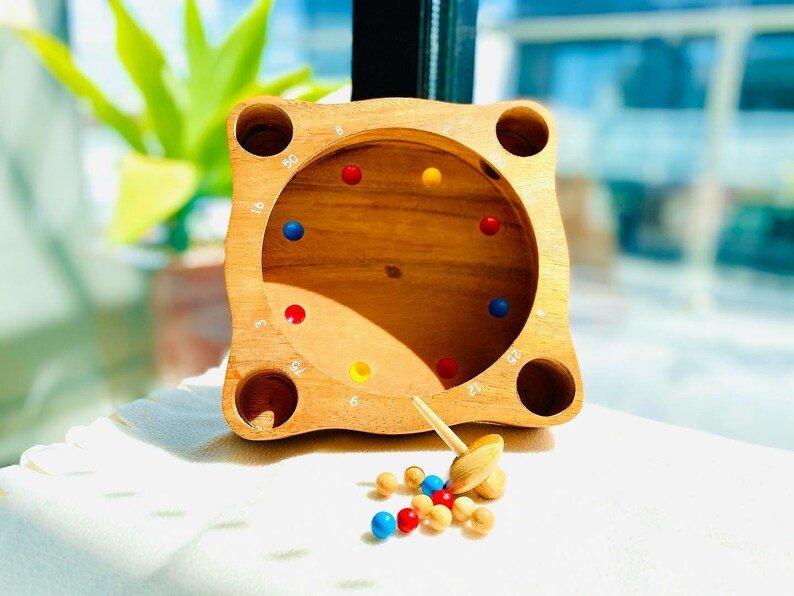 Rollele Roulette ball spinning board game for the whole family. - RetroVibes.au