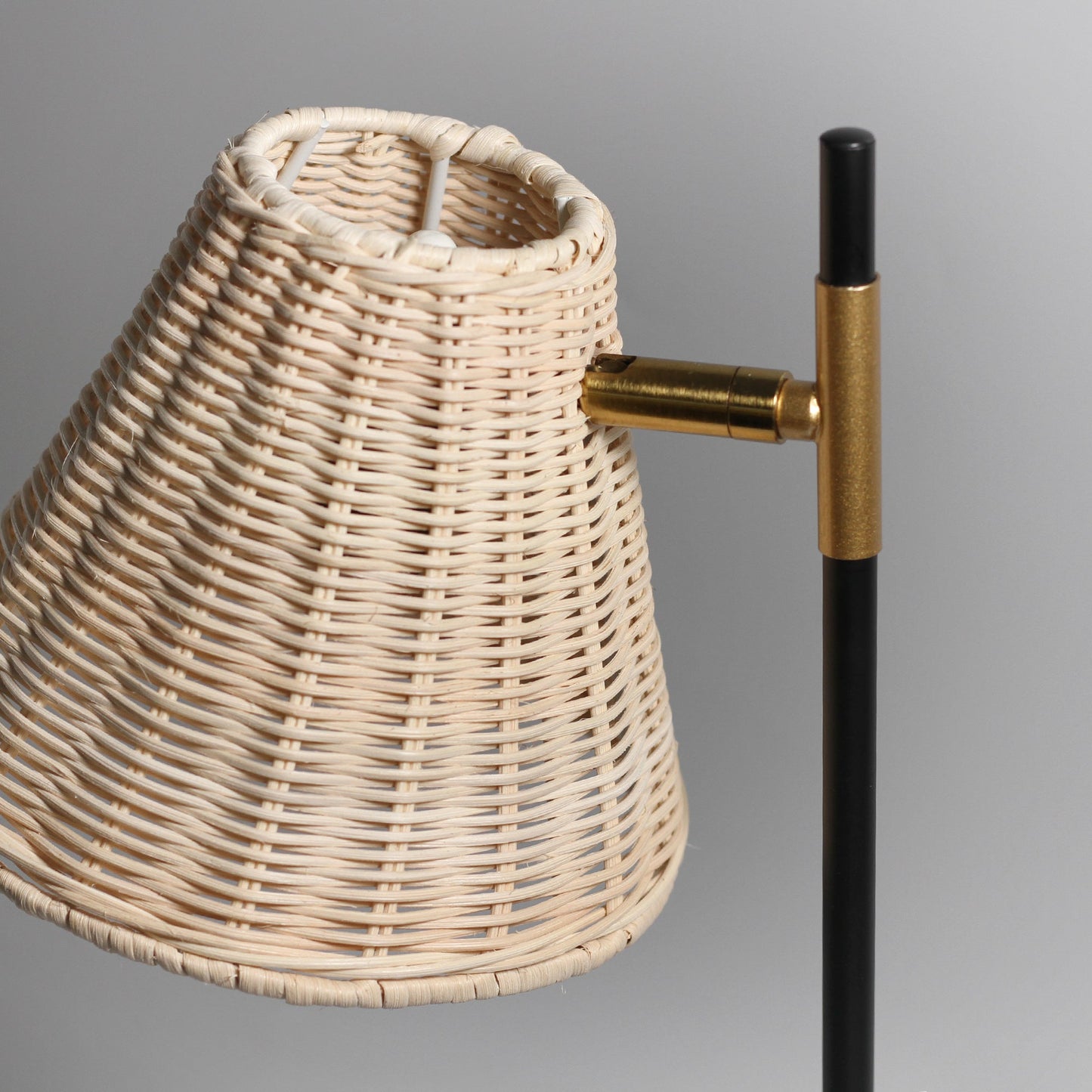 Retro Rattan Table Lamp - Yvette - RetroVibes.au