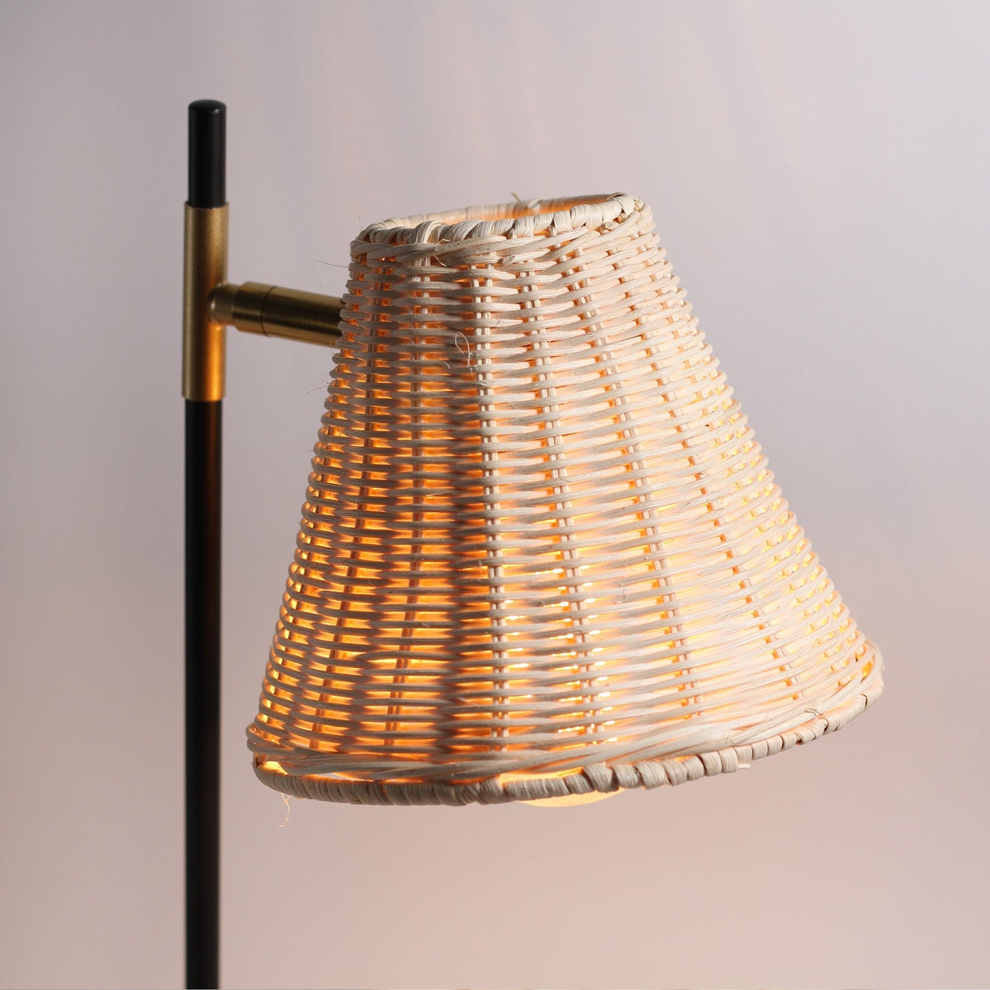 Retro Rattan Table Lamp - Yvette - RetroVibes.au